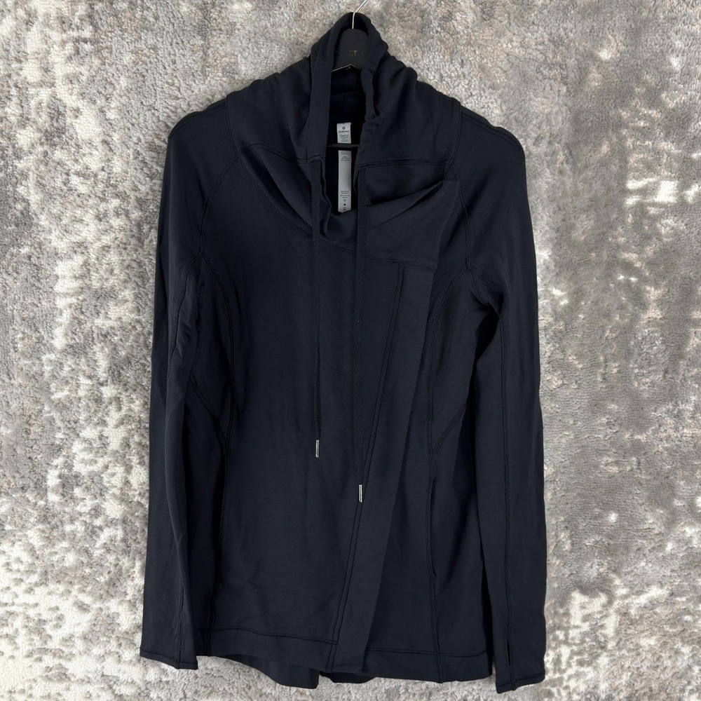 Lululemon Size 4 Athleisure Ourdoor‎ Jacket Black Drawstring Long Sleeve Stretch